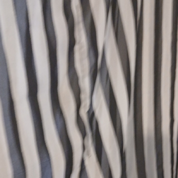 Black and White Asymmetrical Dolman Sleeve Tunic - Picture 4 of 6